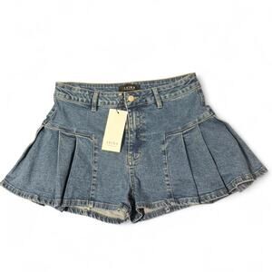 Akira blue denim pleated mini skort Size large NWT New with Tag